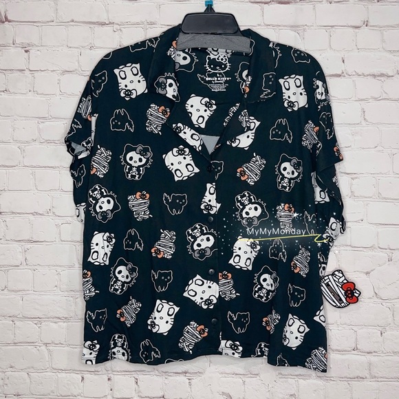 Hello Kitty Halloween Pajama Set - Picture 2 of 8